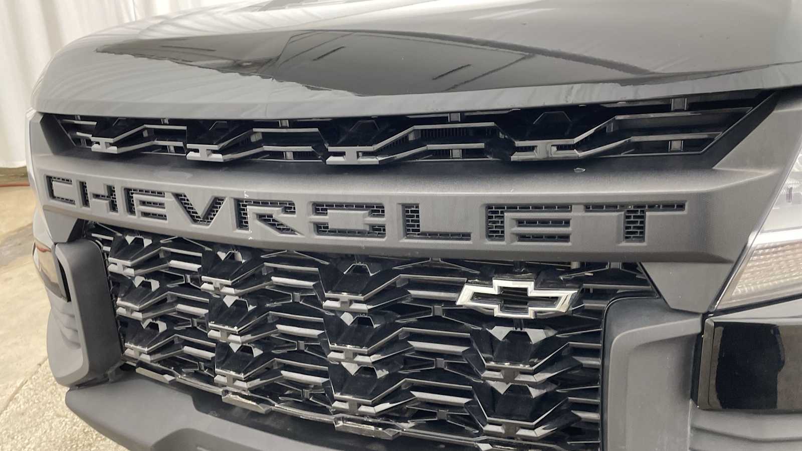 Thumbnail: 2022 Chevrolet Colorado - 40