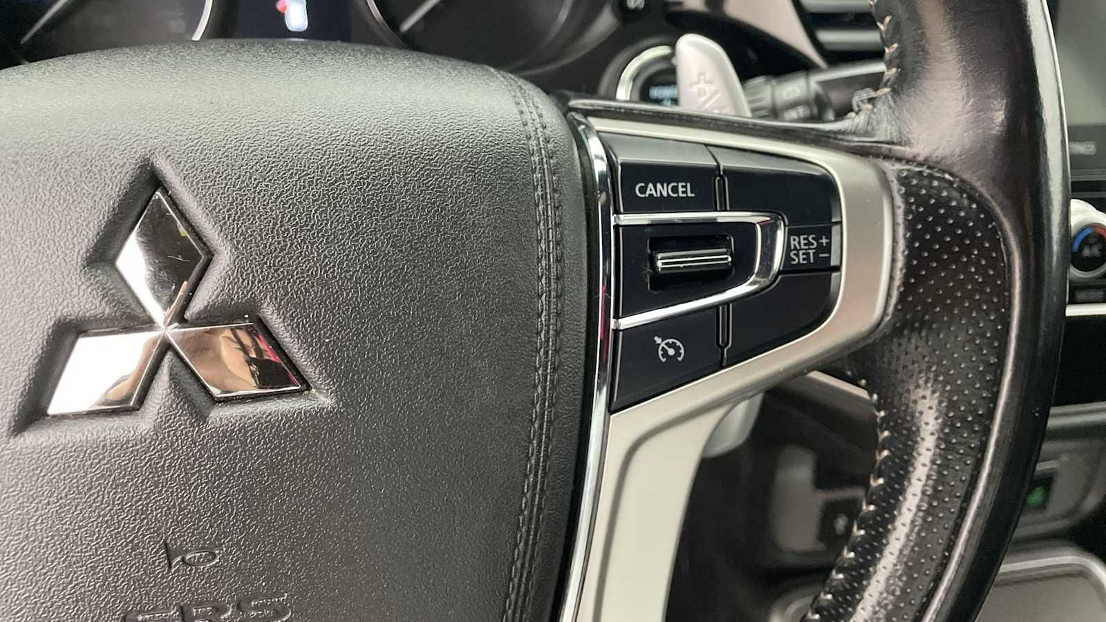Thumbnail: 2022 Mitsubishi Outlander - 13