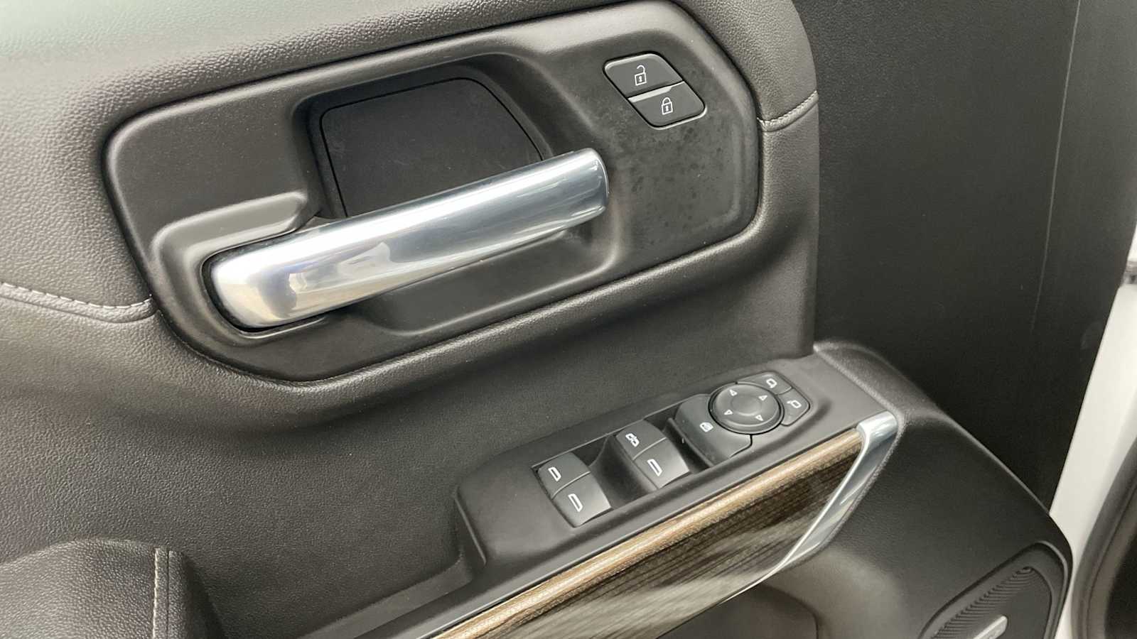 Thumbnail: 2021 Chevrolet Silverado 1500 - 6