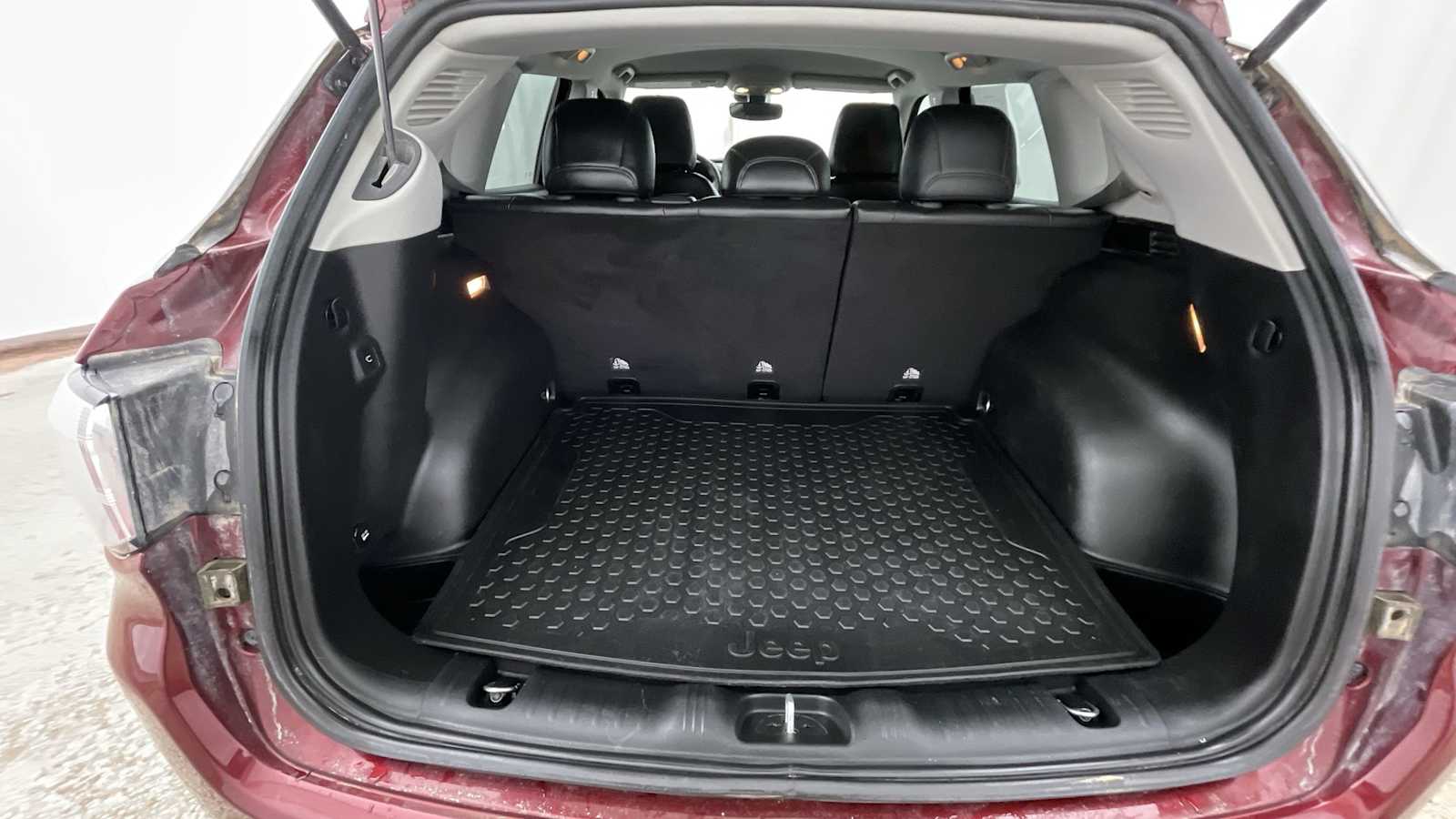 Thumbnail: 2022 Jeep Compass - 29