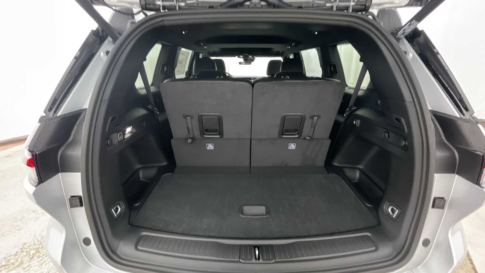 Thumbnail: 2025 Jeep Grand Cherokee - 30