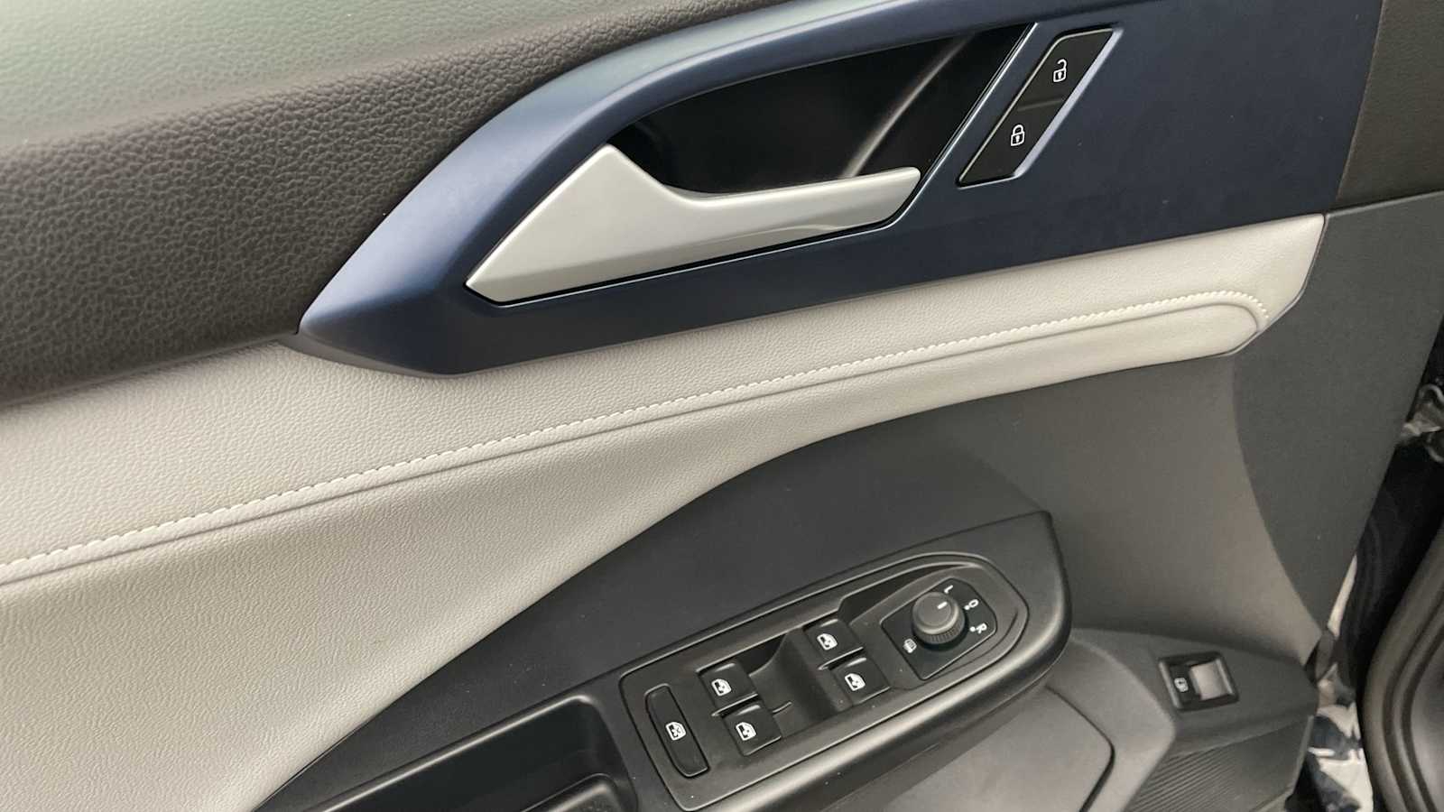 Thumbnail: 2024 Volkswagen Taos - 6