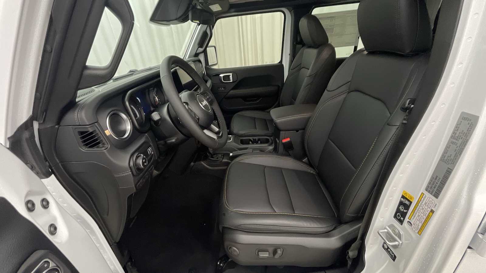 Thumbnail: 2026 Jeep Gladiator - 5