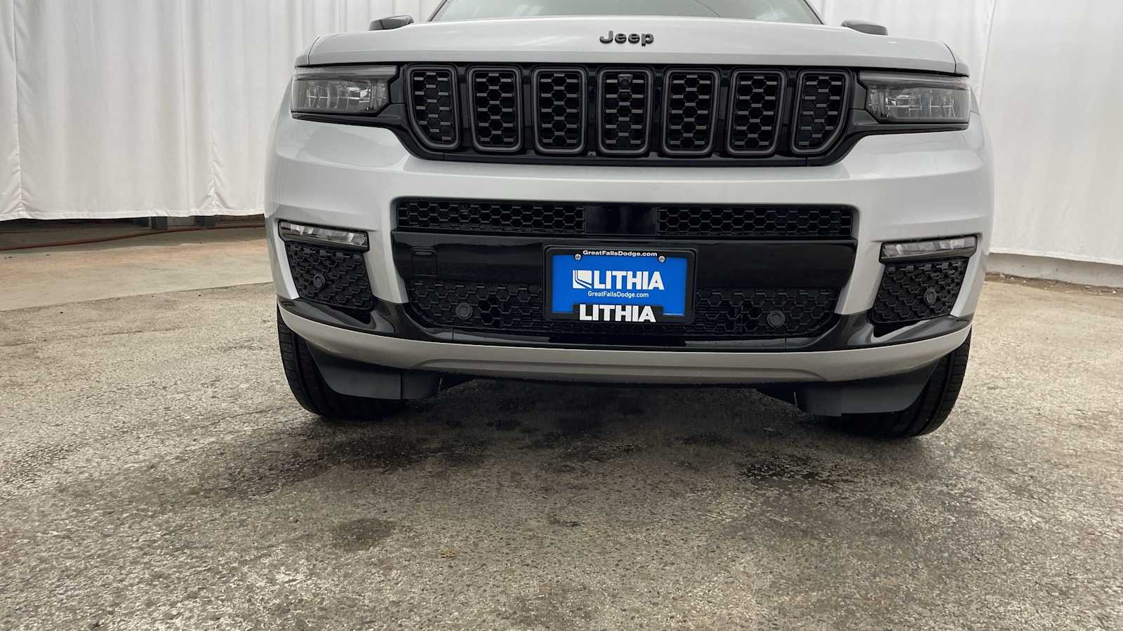 Thumbnail: 2025 Jeep Grand Cherokee - 42