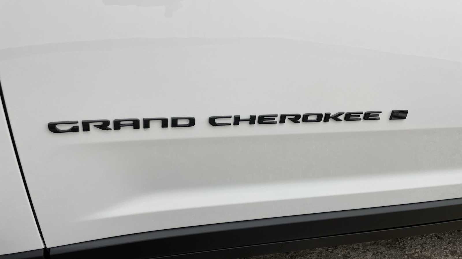 Thumbnail: 2026 Jeep Grand Cherokee - 42
