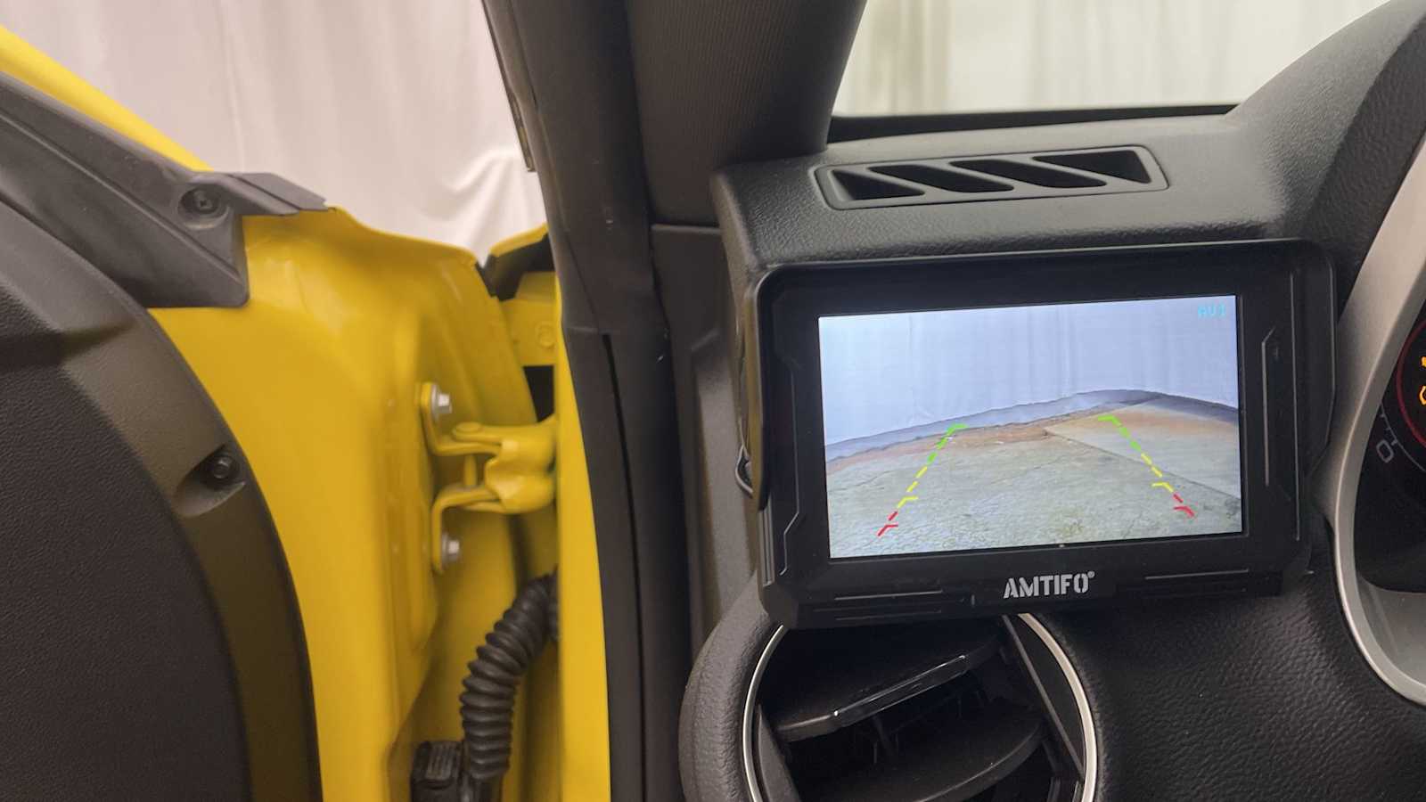 Thumbnail: 2011 Chevrolet Camaro - 4