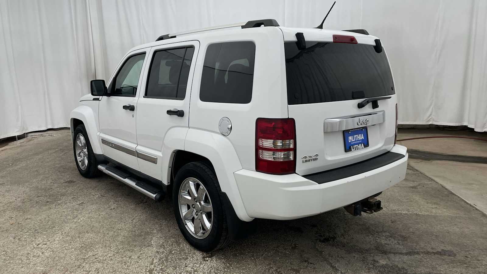 Thumbnail: 2012 Jeep Liberty - 30