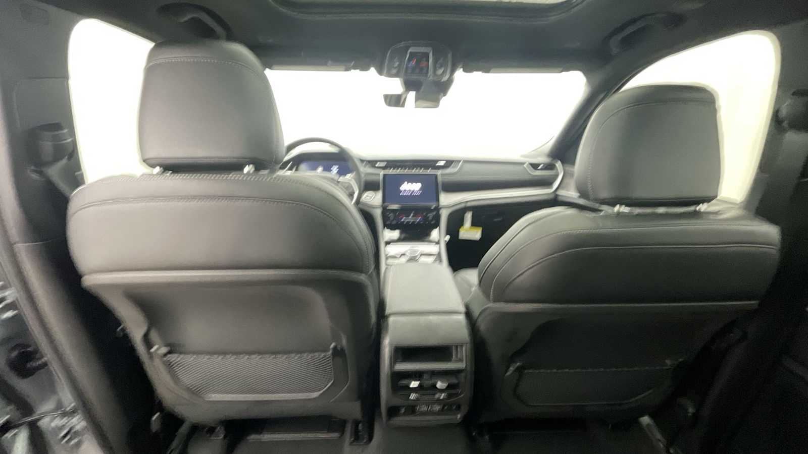 Thumbnail: 2025 Jeep Grand Cherokee - 8