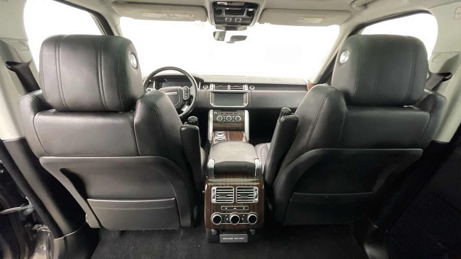 Thumbnail: 2017 Land Rover Range Rover - 8