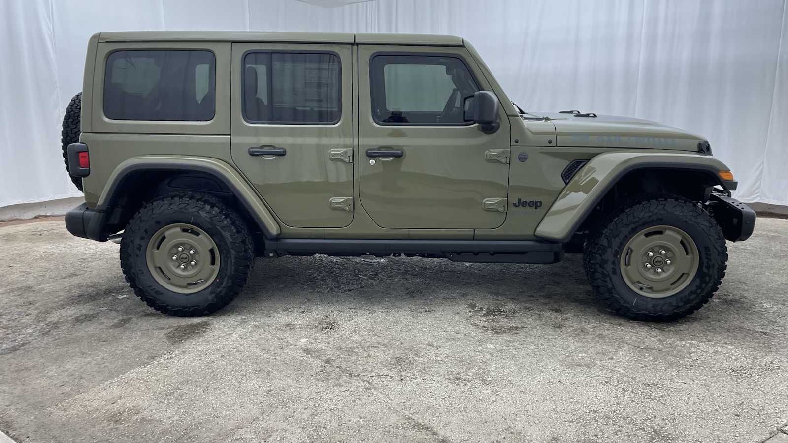 Thumbnail: 2026 Jeep Wrangler - 35