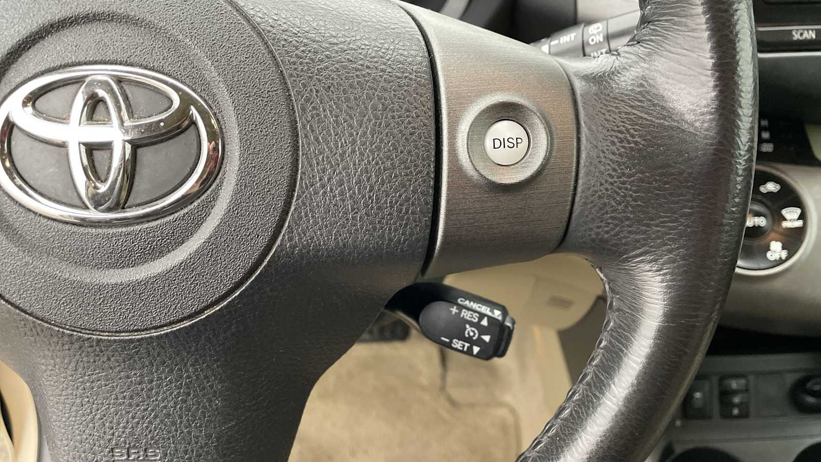 Thumbnail: 2012 Toyota RAV4 - 14