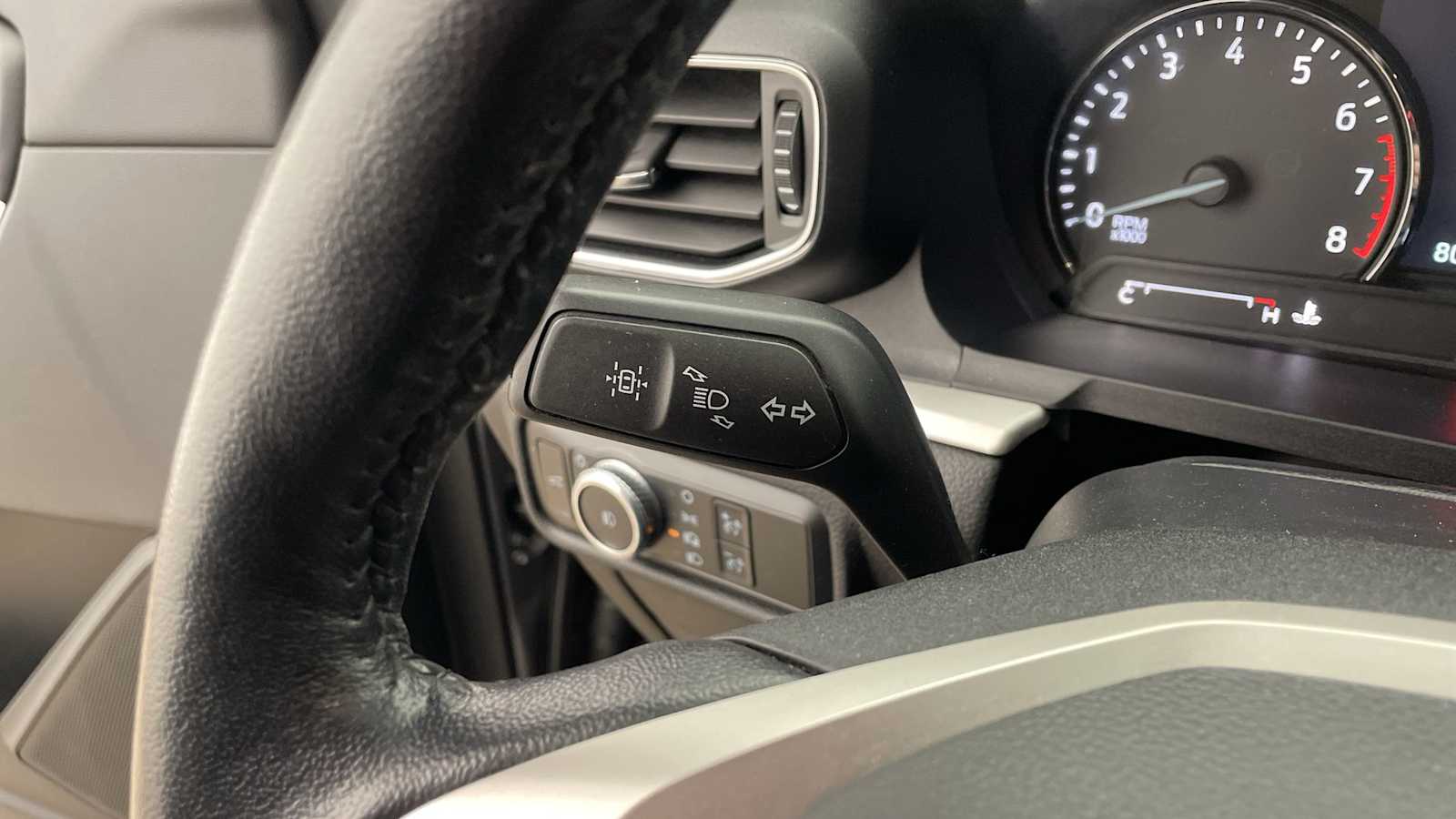 Thumbnail: 2022 Ford Explorer - 16