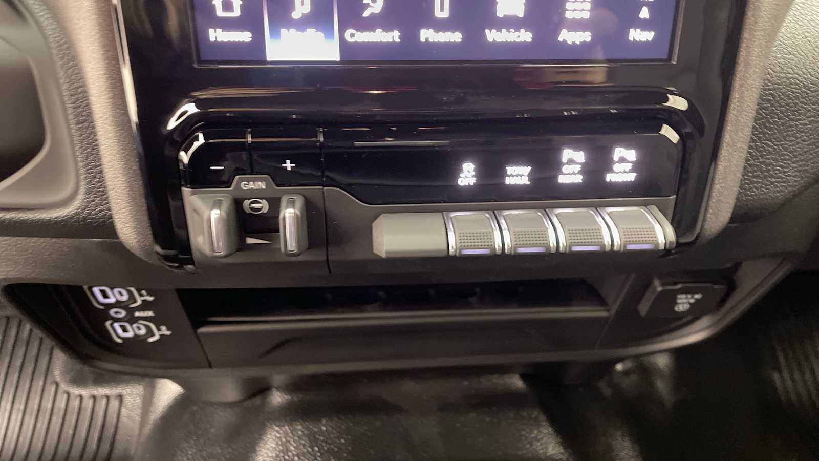 Thumbnail: 2026 RAM 3500 - 23