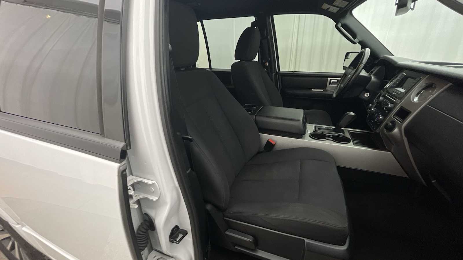 2017 Ford Expedition XLT 11