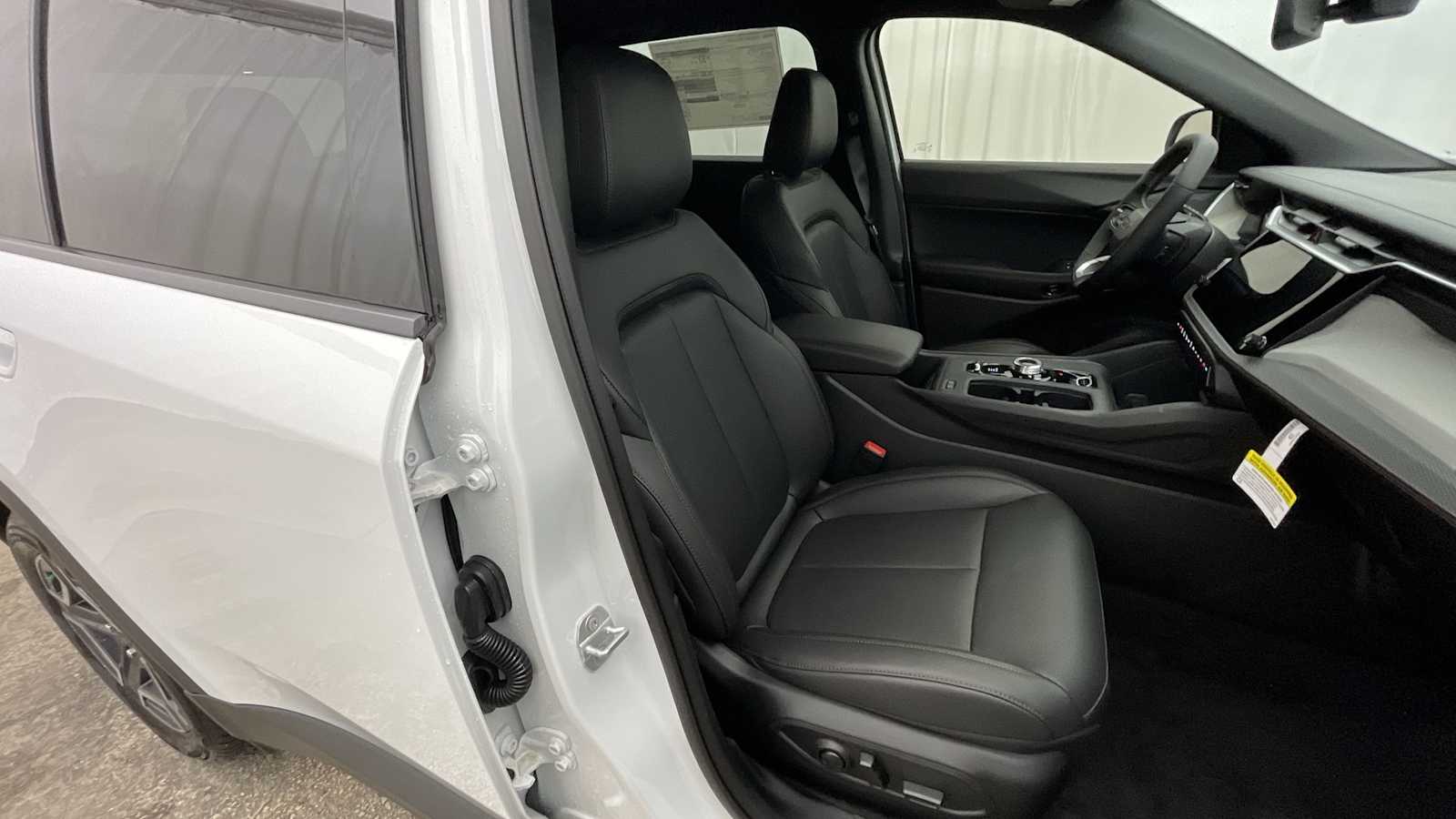 Thumbnail: 2026 Jeep Cherokee - 10