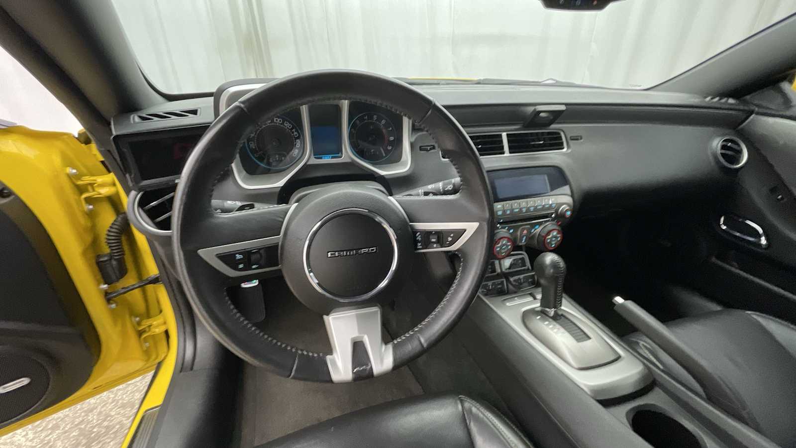 Thumbnail: 2011 Chevrolet Camaro - 3