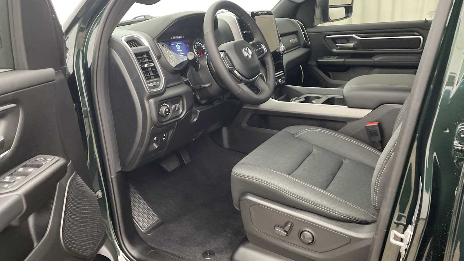 Thumbnail: 2026 RAM 1500 - 2