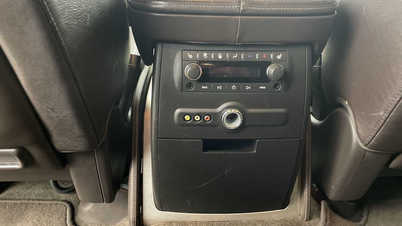 Thumbnail: 2013 Cadillac Escalade - 25