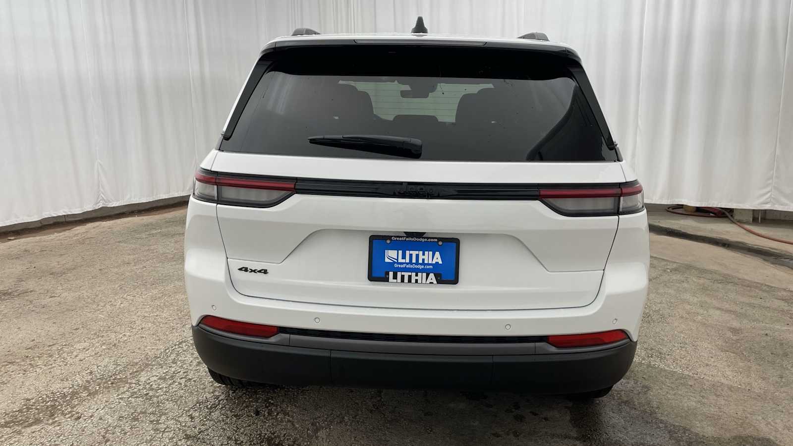 Thumbnail: 2026 Jeep Grand Cherokee - 35