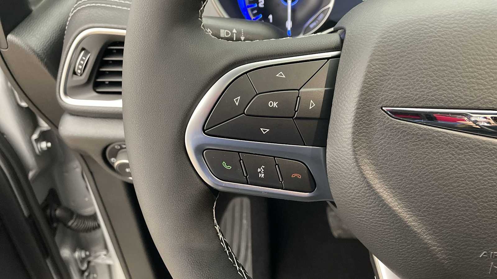 Thumbnail: 2026 Chrysler Pacifica - 16