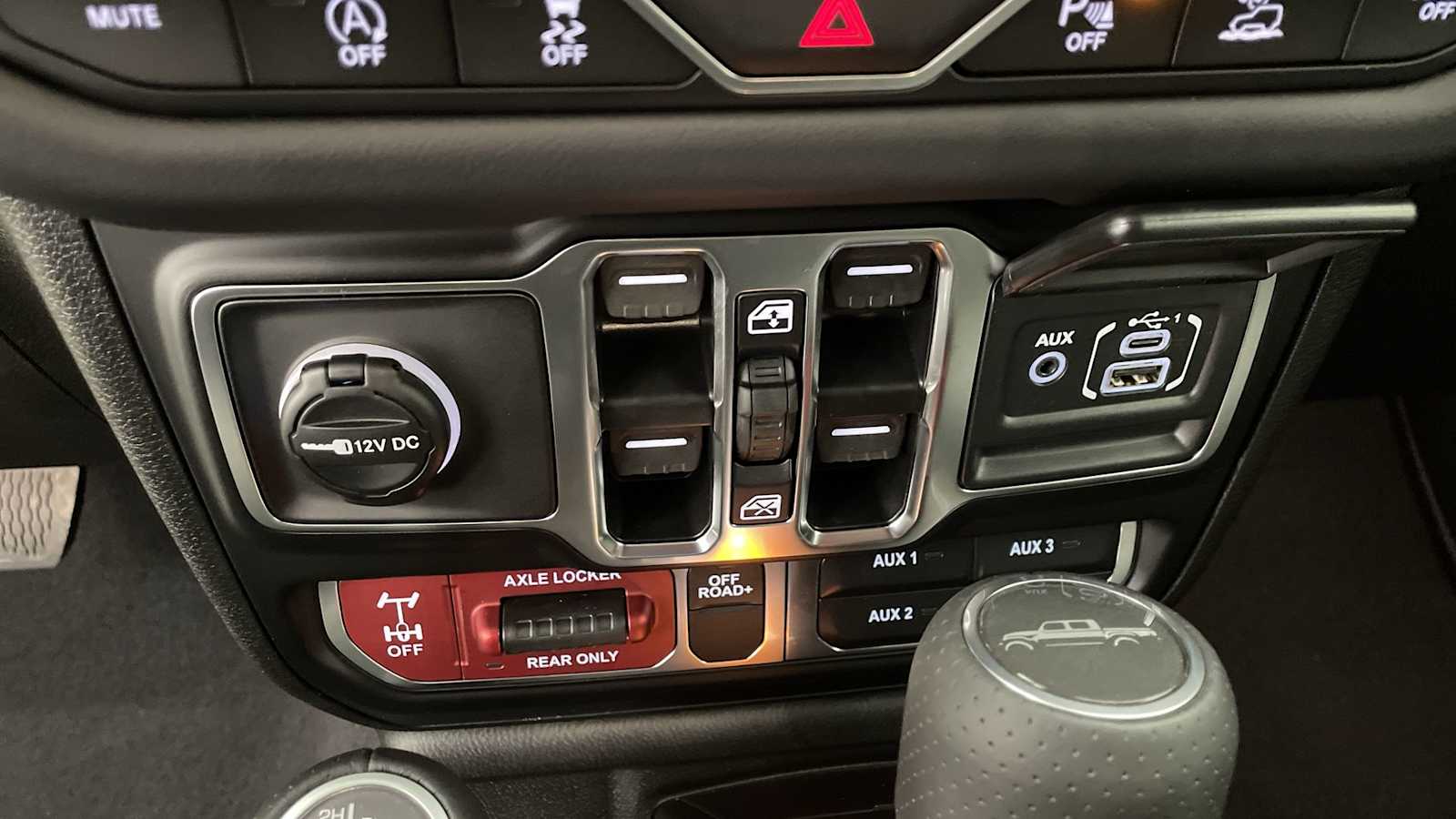 Thumbnail: 2025 Jeep Gladiator - 20