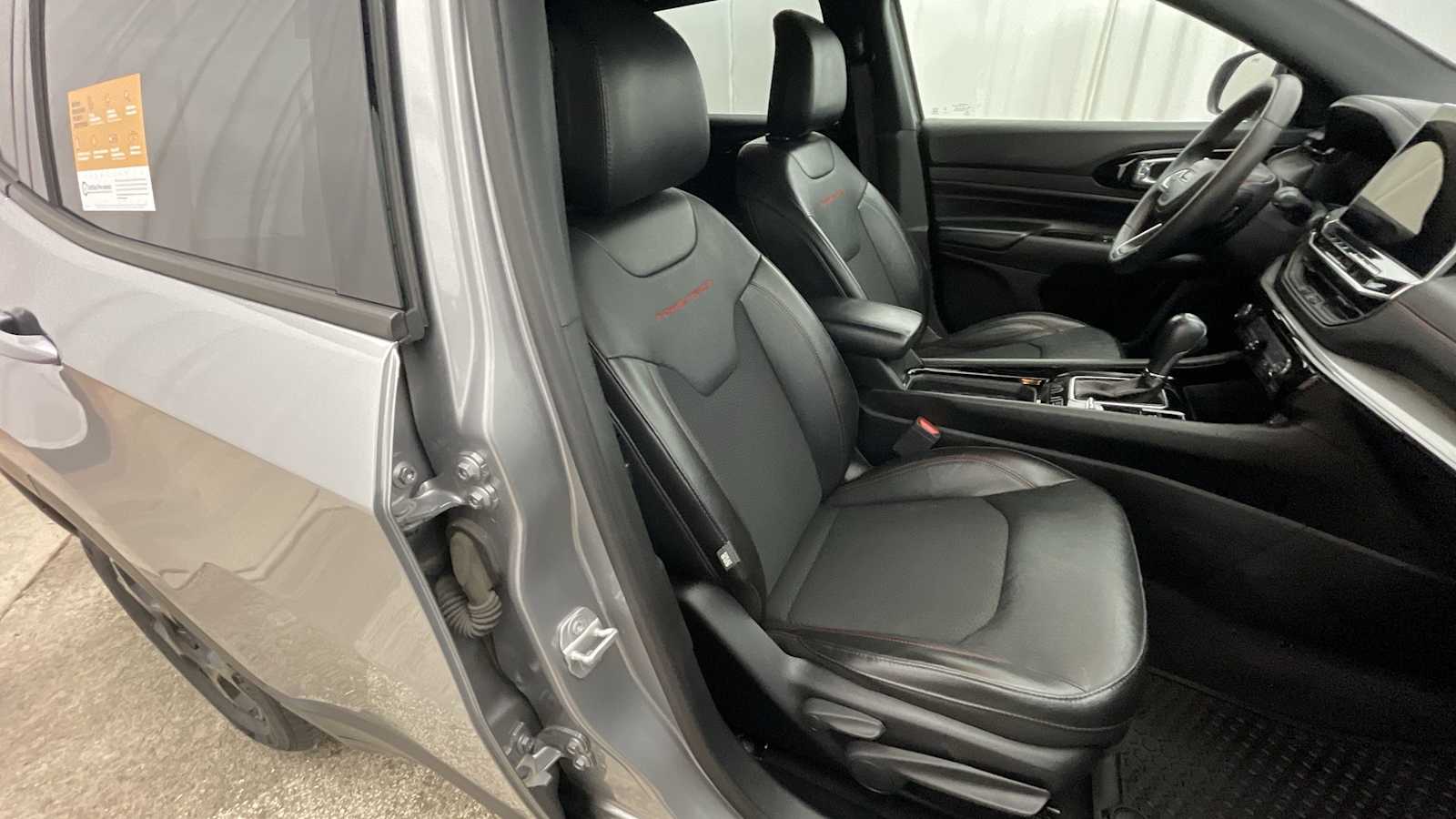 Thumbnail: 2023 Jeep Compass - 10