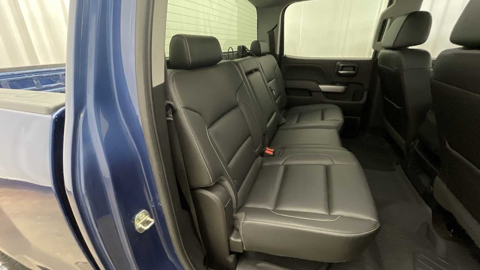 Thumbnail: 2018 Chevrolet Silverado 3500 - 9