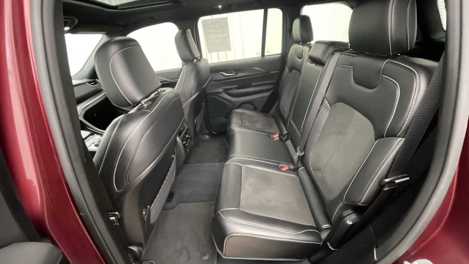 Thumbnail: 2023 Jeep Grand Cherokee - 9