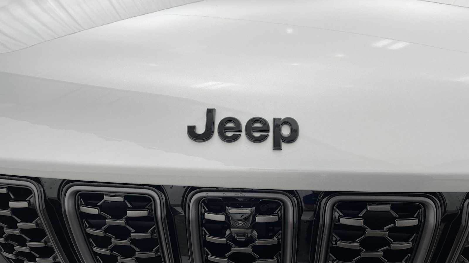 Thumbnail: 2025 Jeep Grand Cherokee - 43
