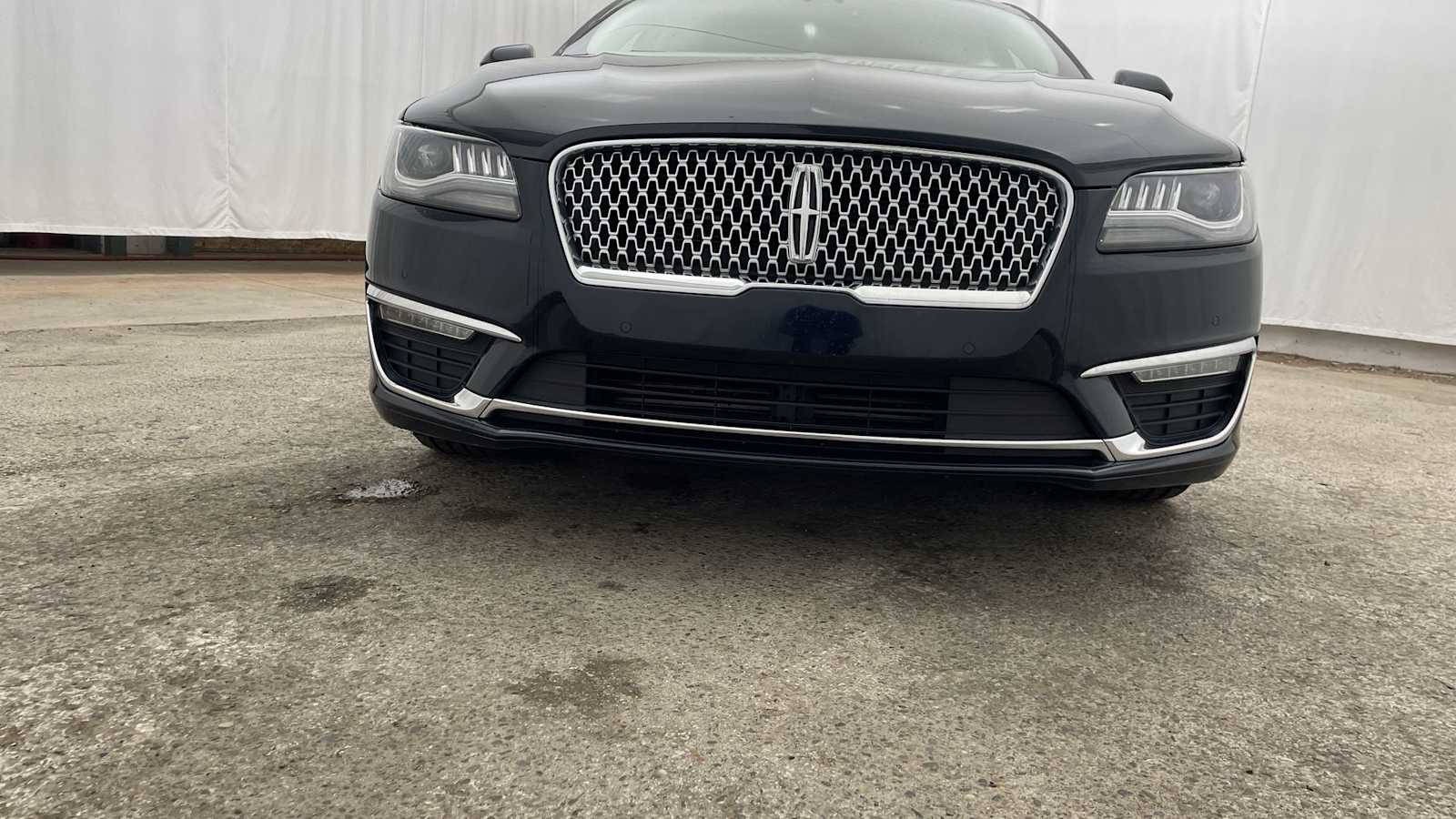 Thumbnail: 2020 Lincoln MKZ - 37