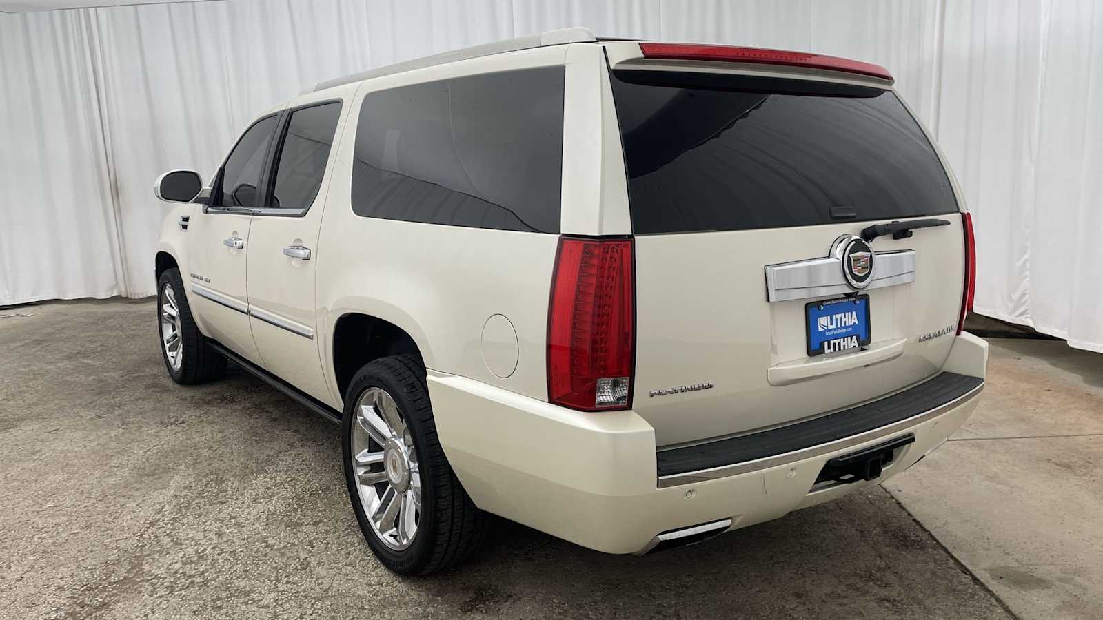 Thumbnail: 2013 Cadillac Escalade - 34