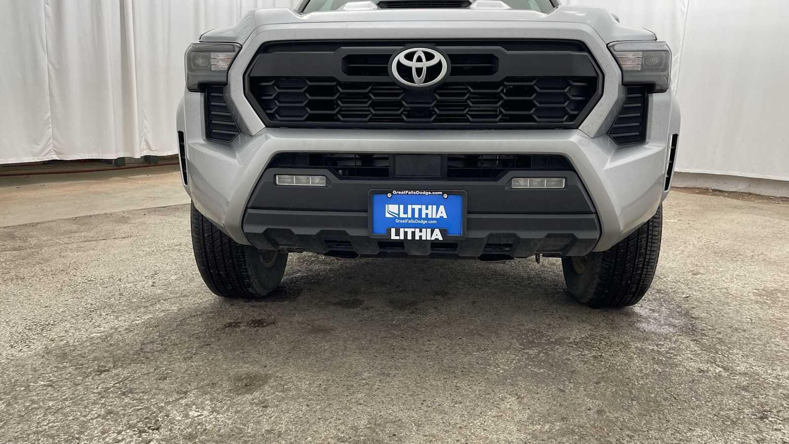 Thumbnail: 2024 Toyota Tacoma - 36