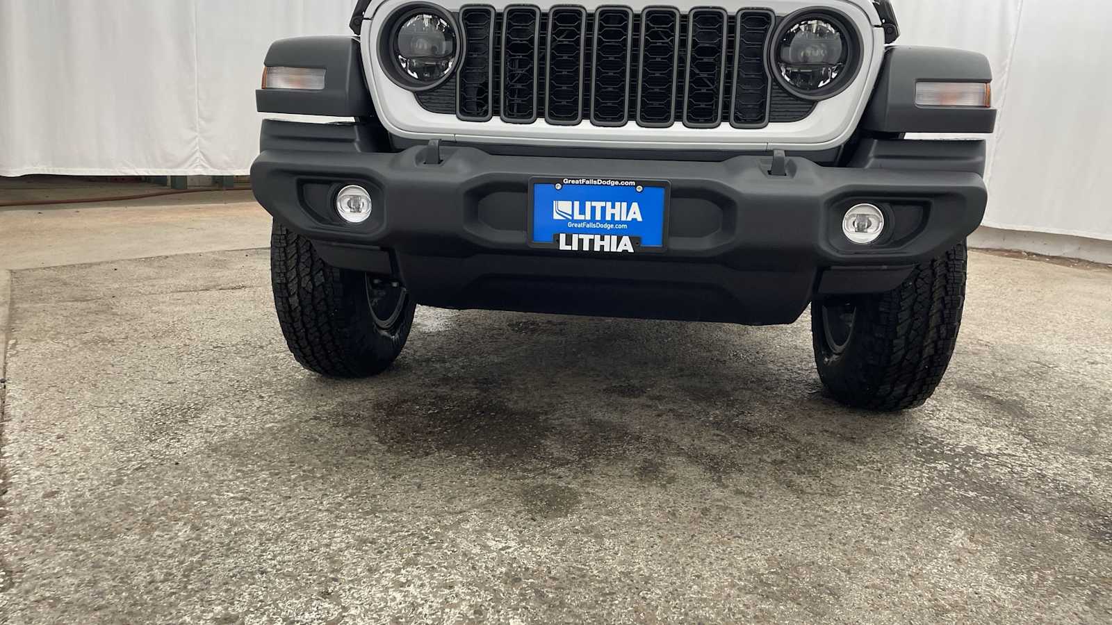 Thumbnail: 2026 Jeep Wrangler - 38