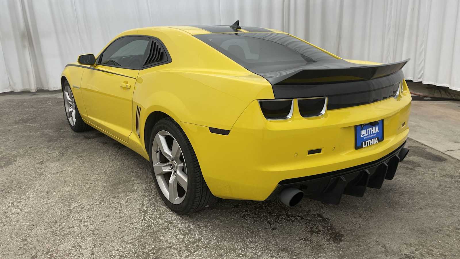 Thumbnail: 2011 Chevrolet Camaro - 30