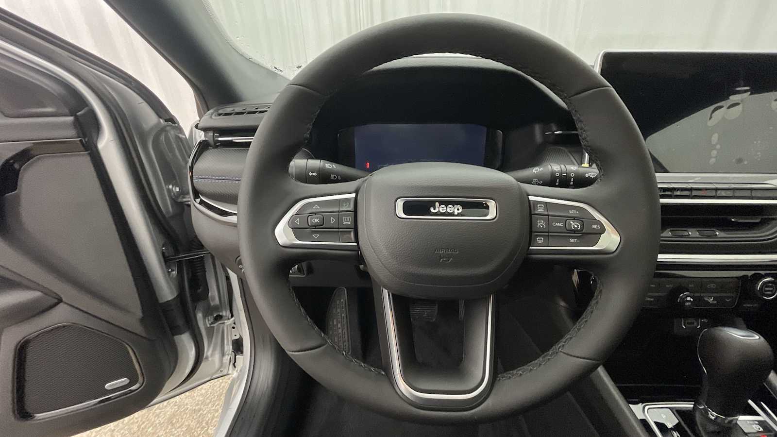 Thumbnail: 2025 Jeep Compass - 14