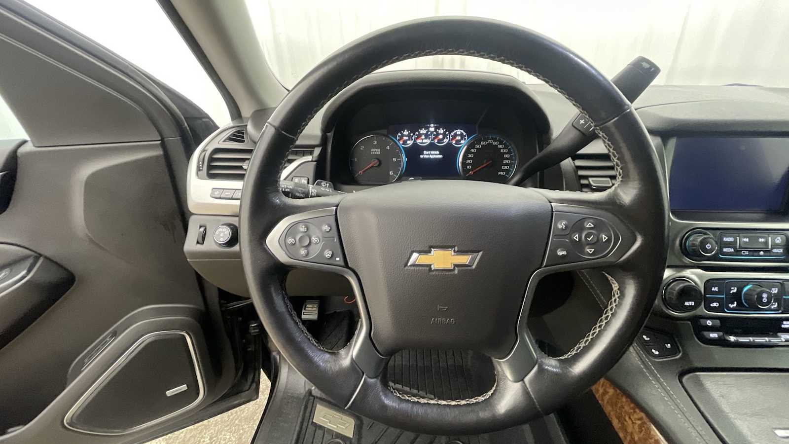 Thumbnail: 2019 Chevrolet Tahoe - 14