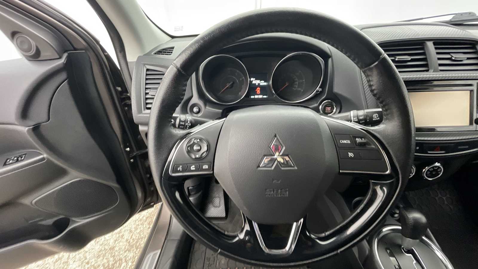 Thumbnail: 2016 Mitsubishi Outlander Sport - 11