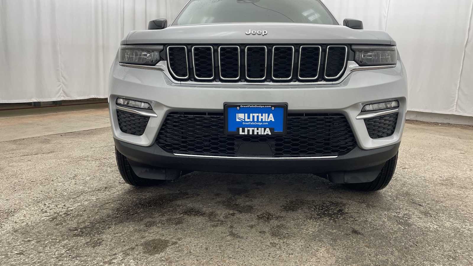 Thumbnail: 2025 Jeep Grand Cherokee - 41