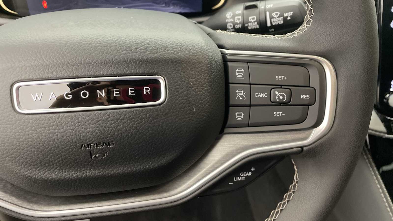 Thumbnail: 2025 Jeep Wagoneer - 15