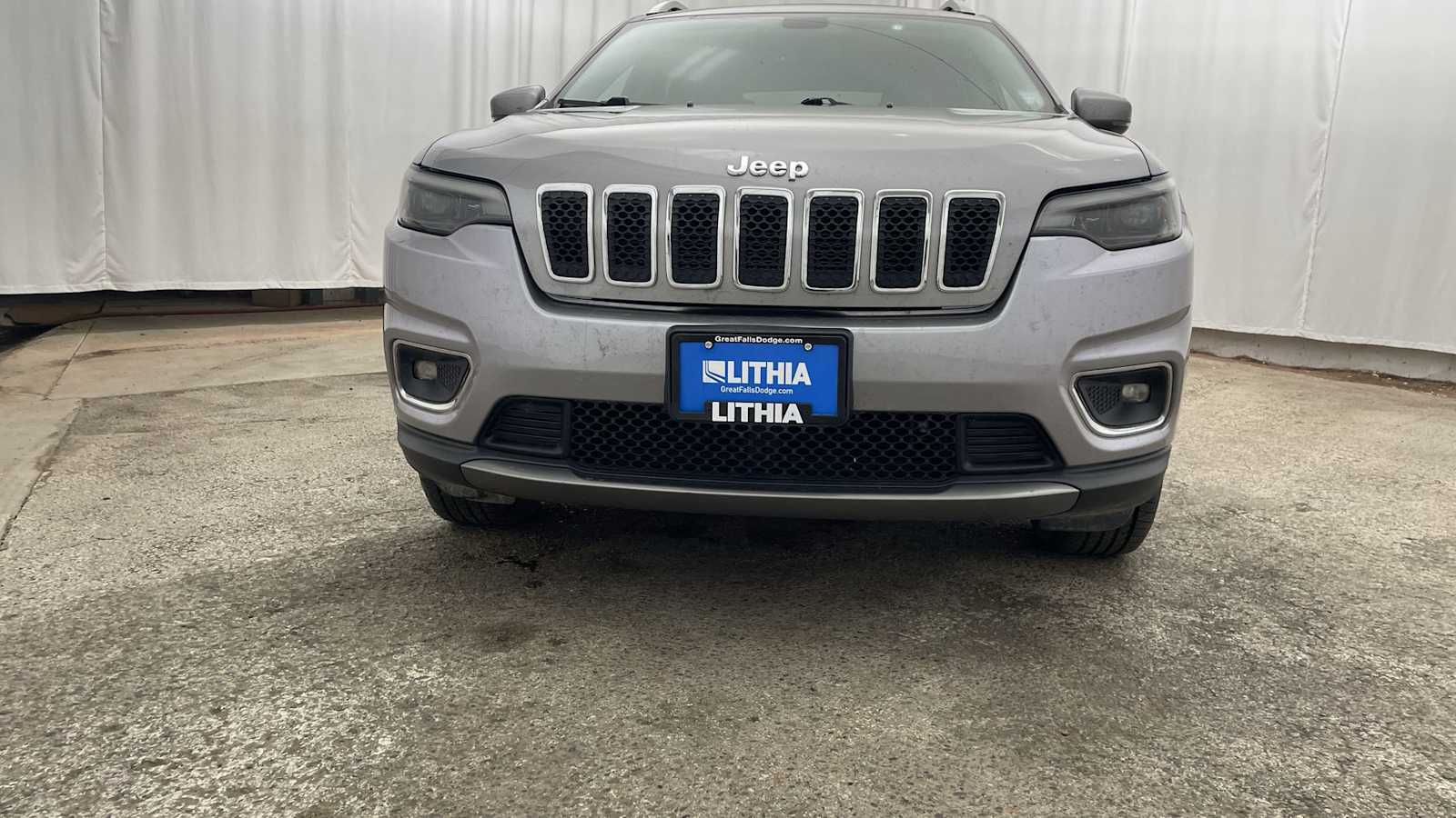 Thumbnail: 2019 Jeep Cherokee - 40