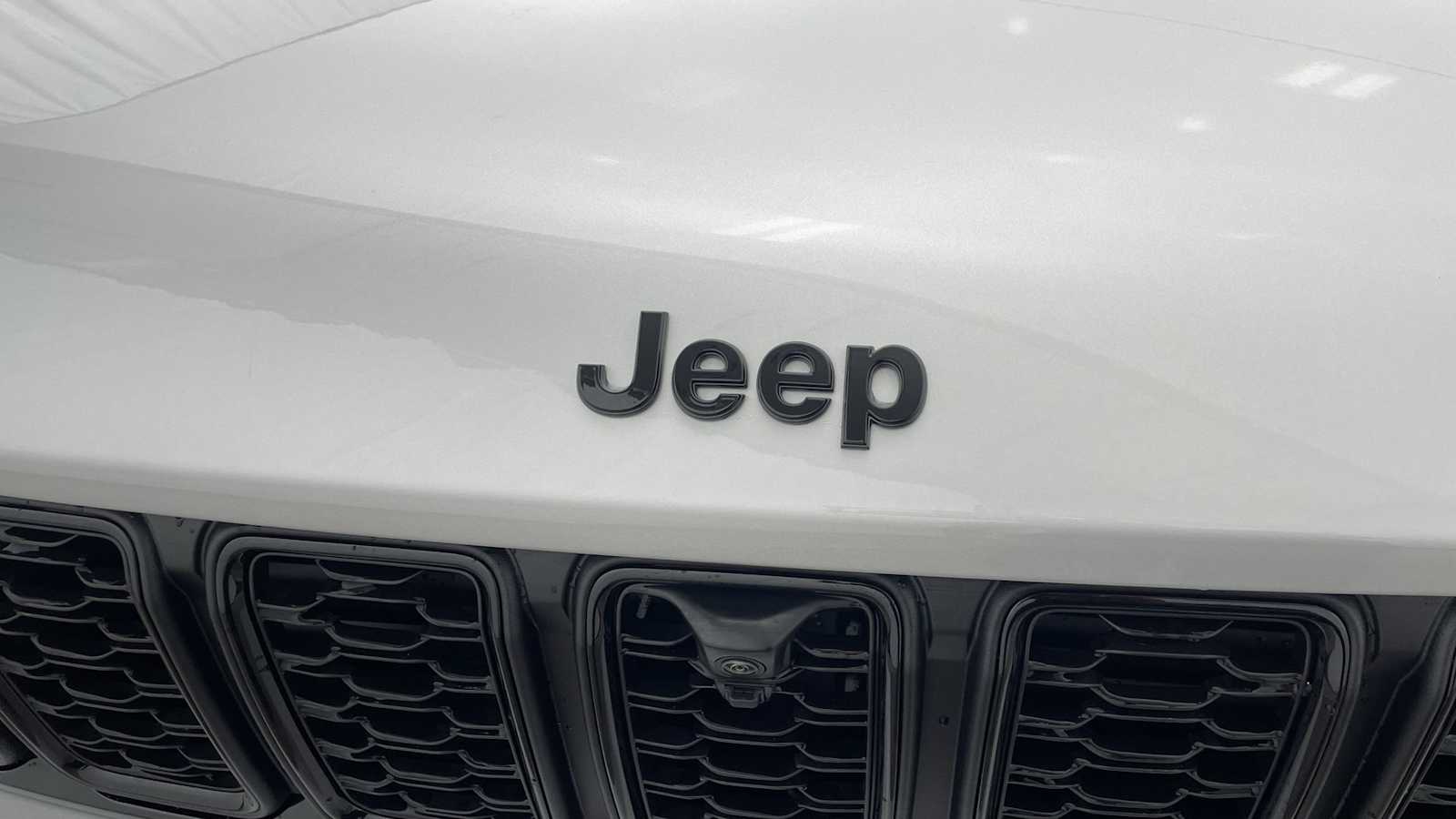Thumbnail: 2025 Jeep Grand Cherokee - 43