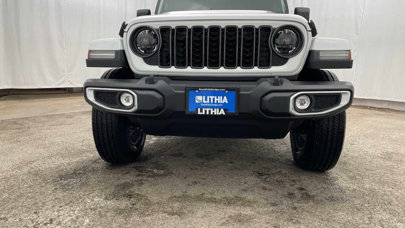 Thumbnail: 2026 Jeep Gladiator - 38