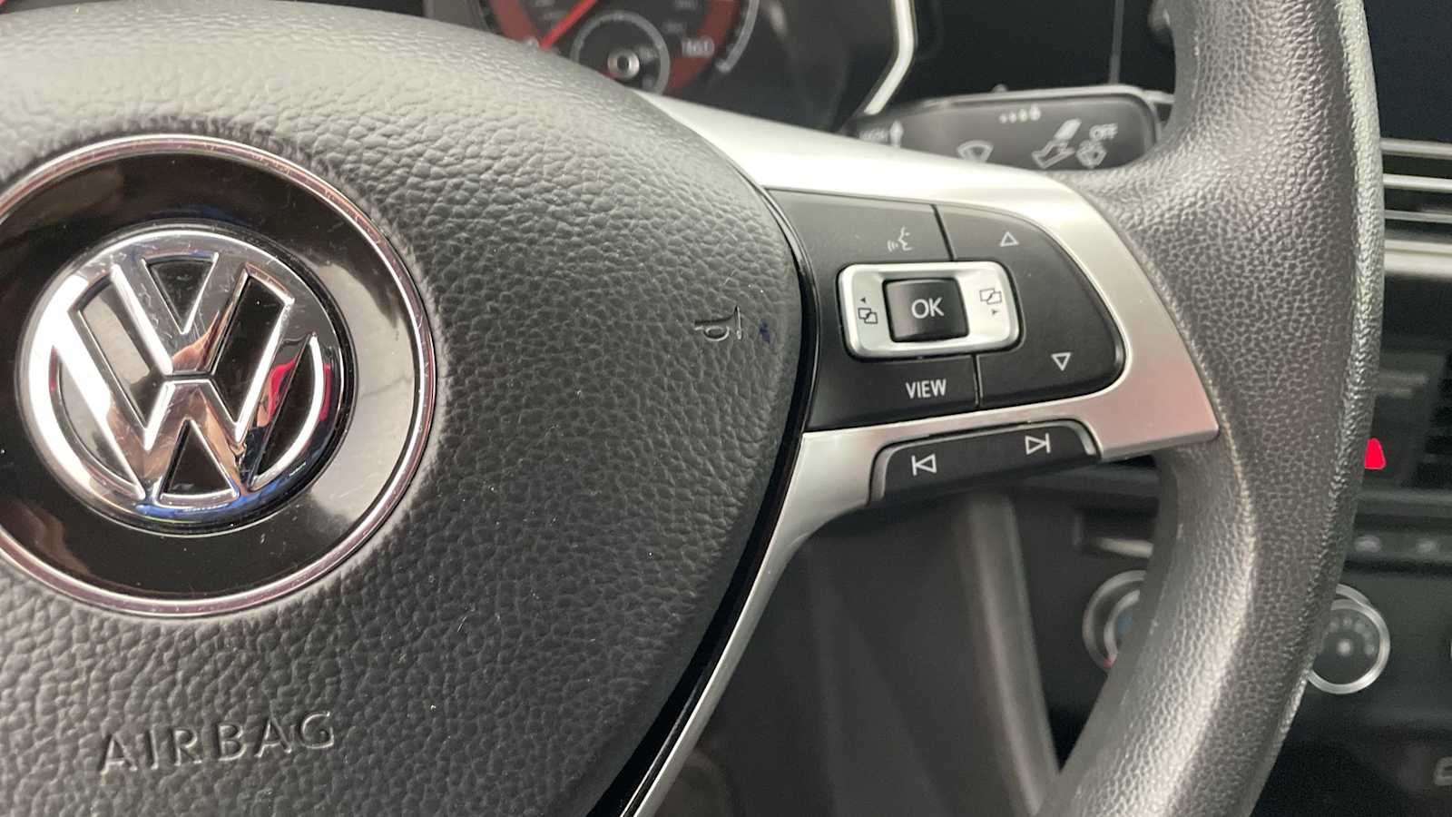 Thumbnail: 2019 Volkswagen Jetta - 12