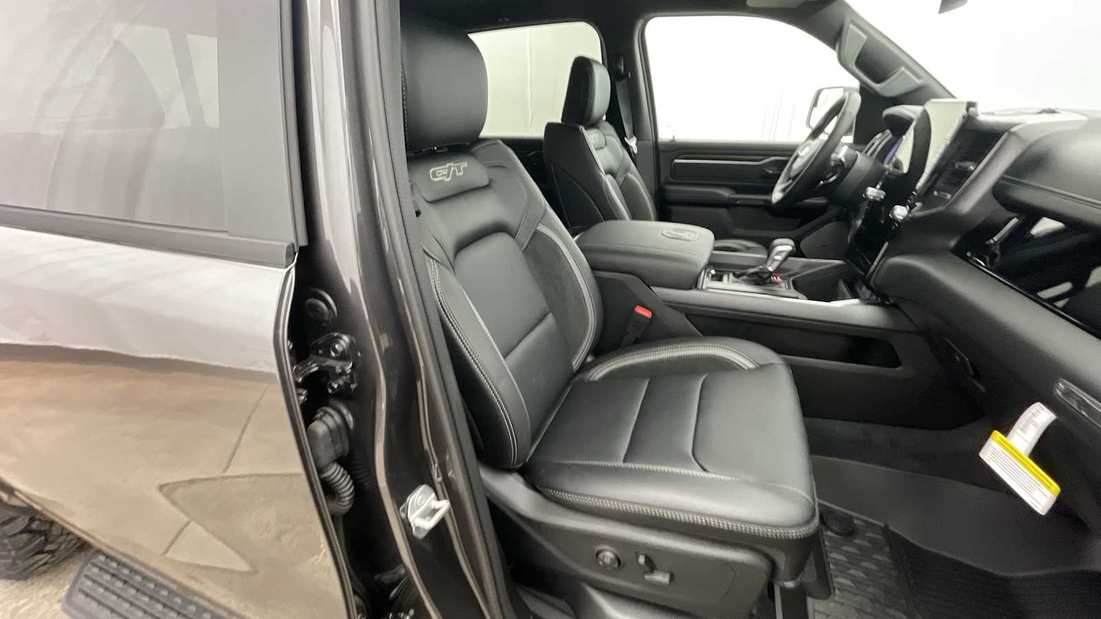 Thumbnail: 2025 RAM 1500 - 11