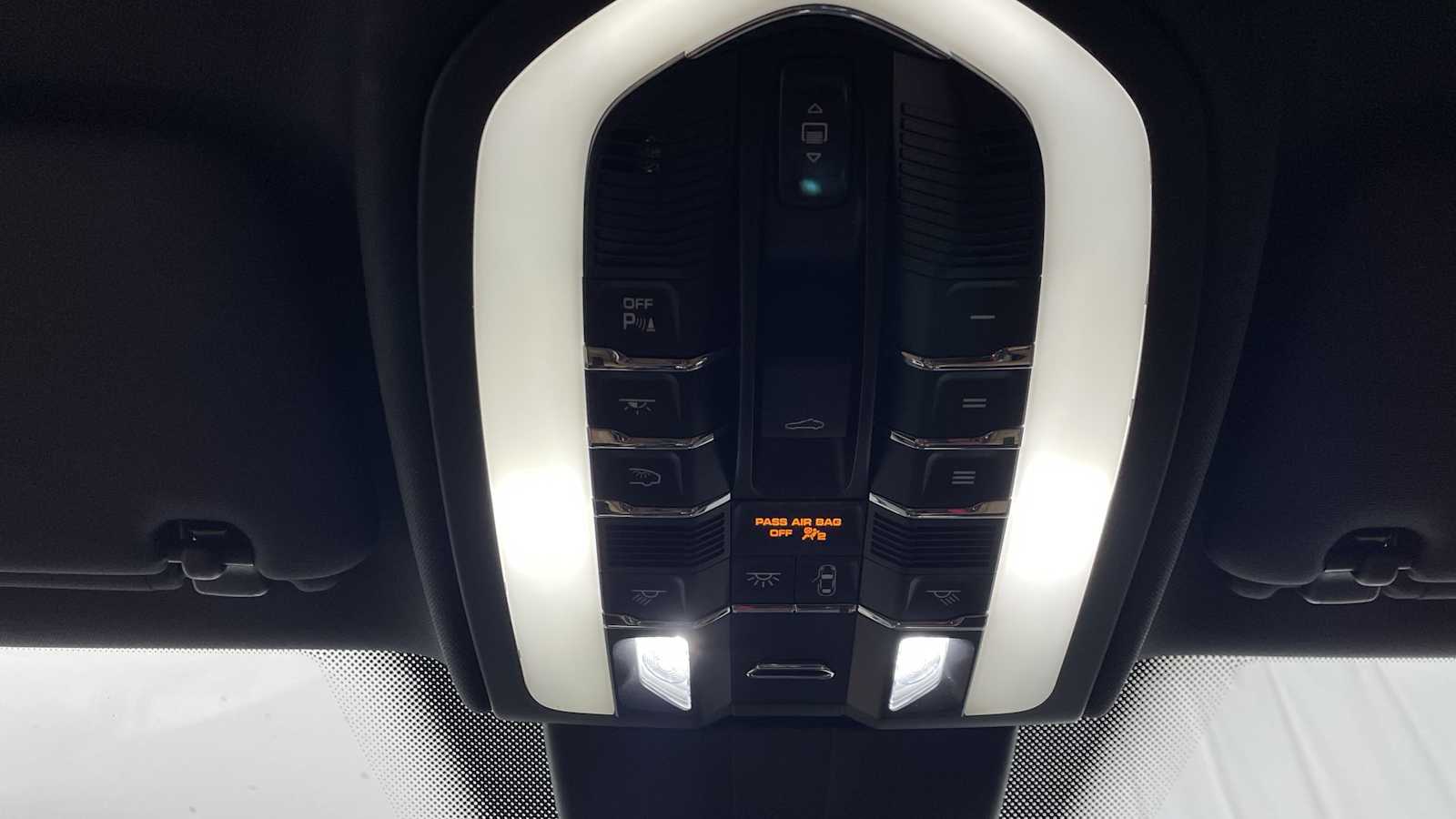 Thumbnail: 2018 Porsche Cayenne - 25