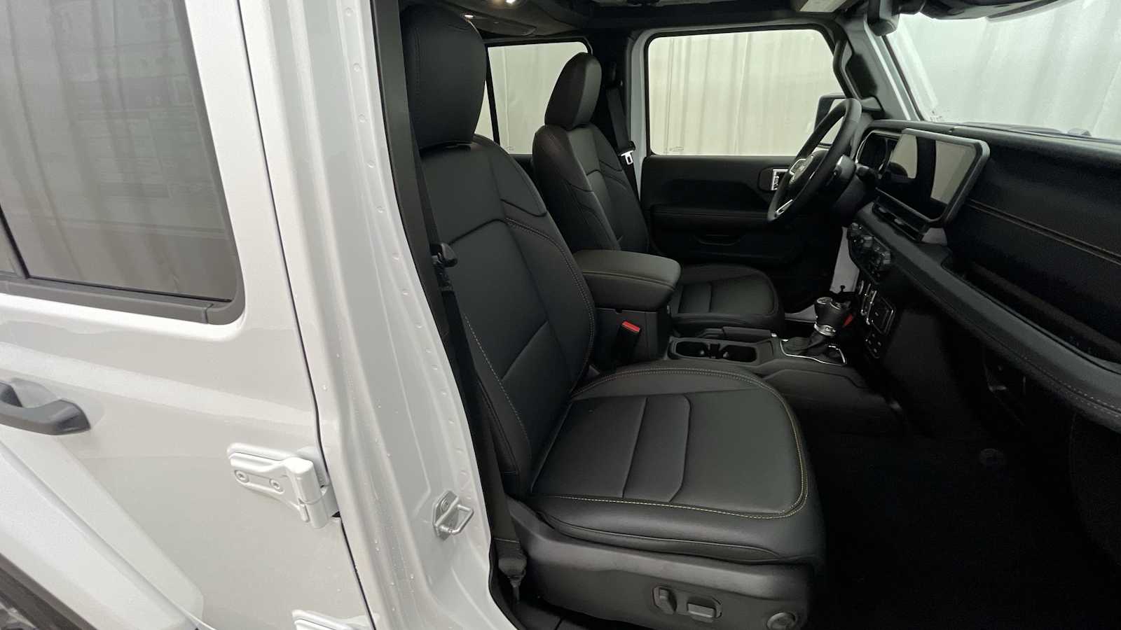 Thumbnail: 2026 Jeep Wrangler - 12