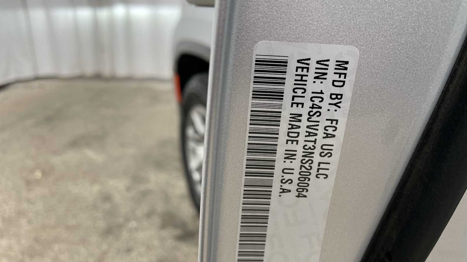 Thumbnail: 2022 Jeep Wagoneer - 29