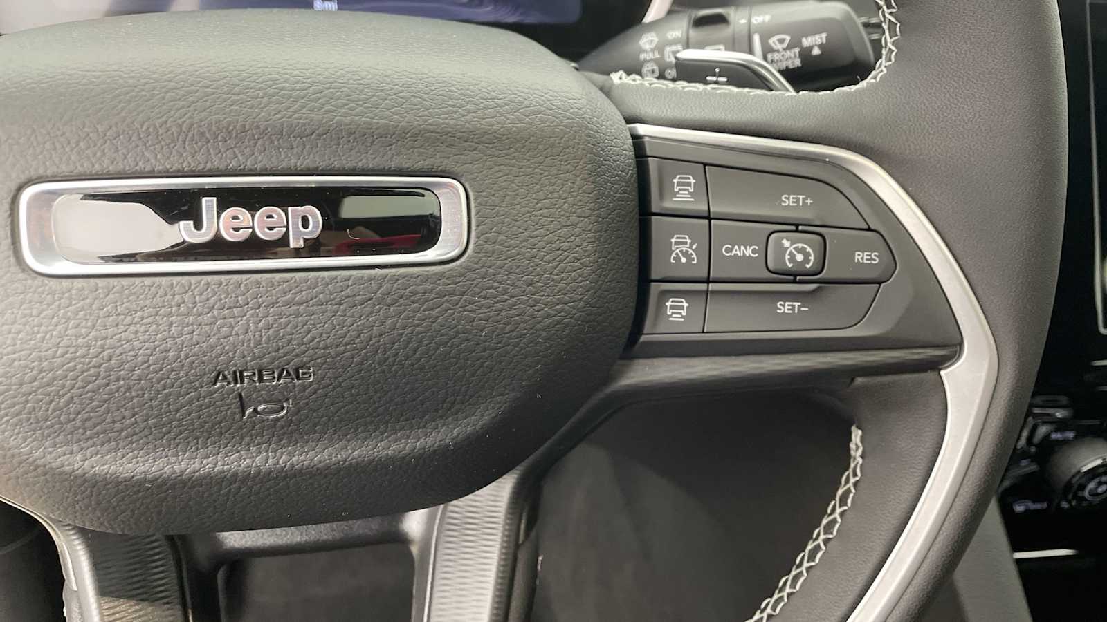 Thumbnail: 2025 Jeep Grand Cherokee - 14