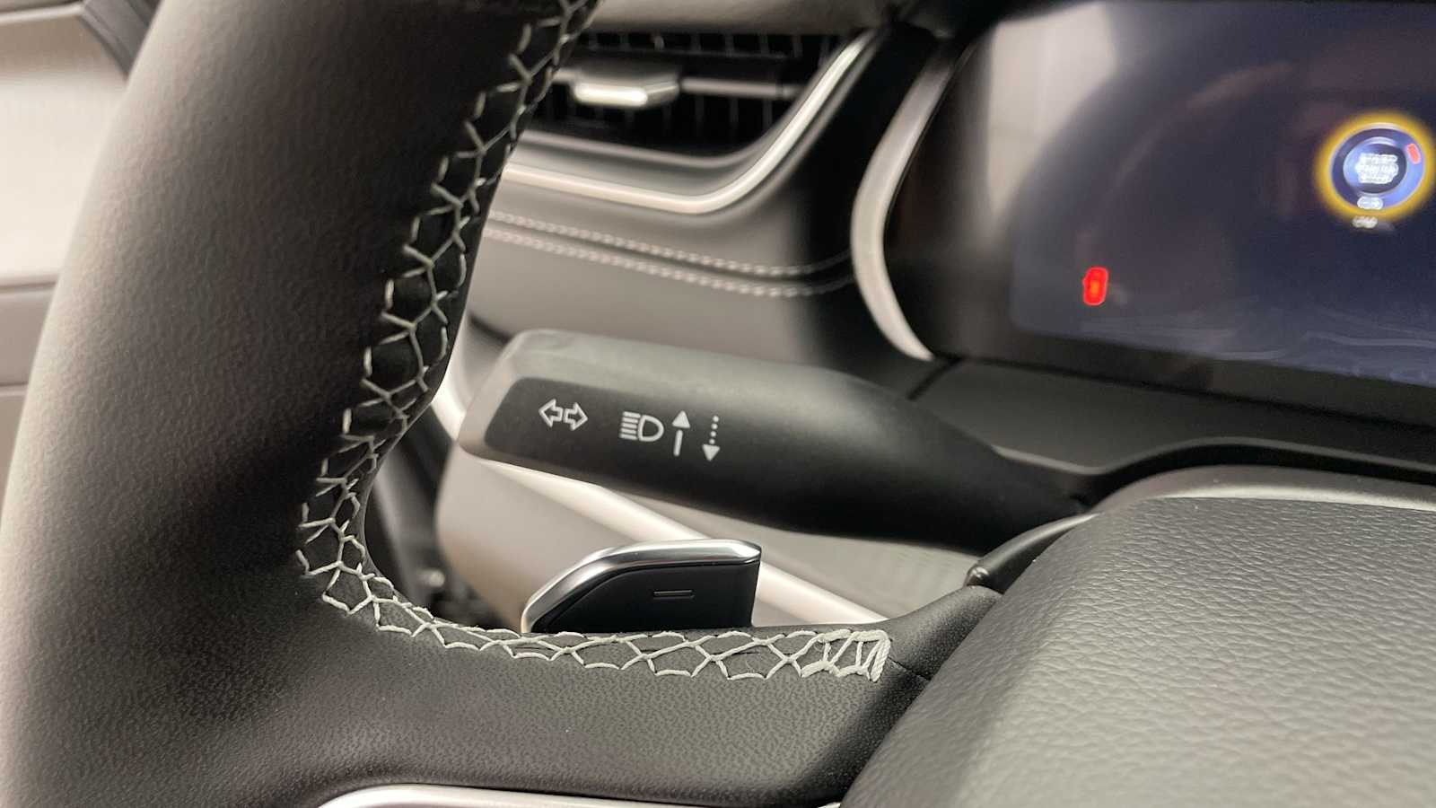 Thumbnail: 2025 Jeep Grand Cherokee - 17