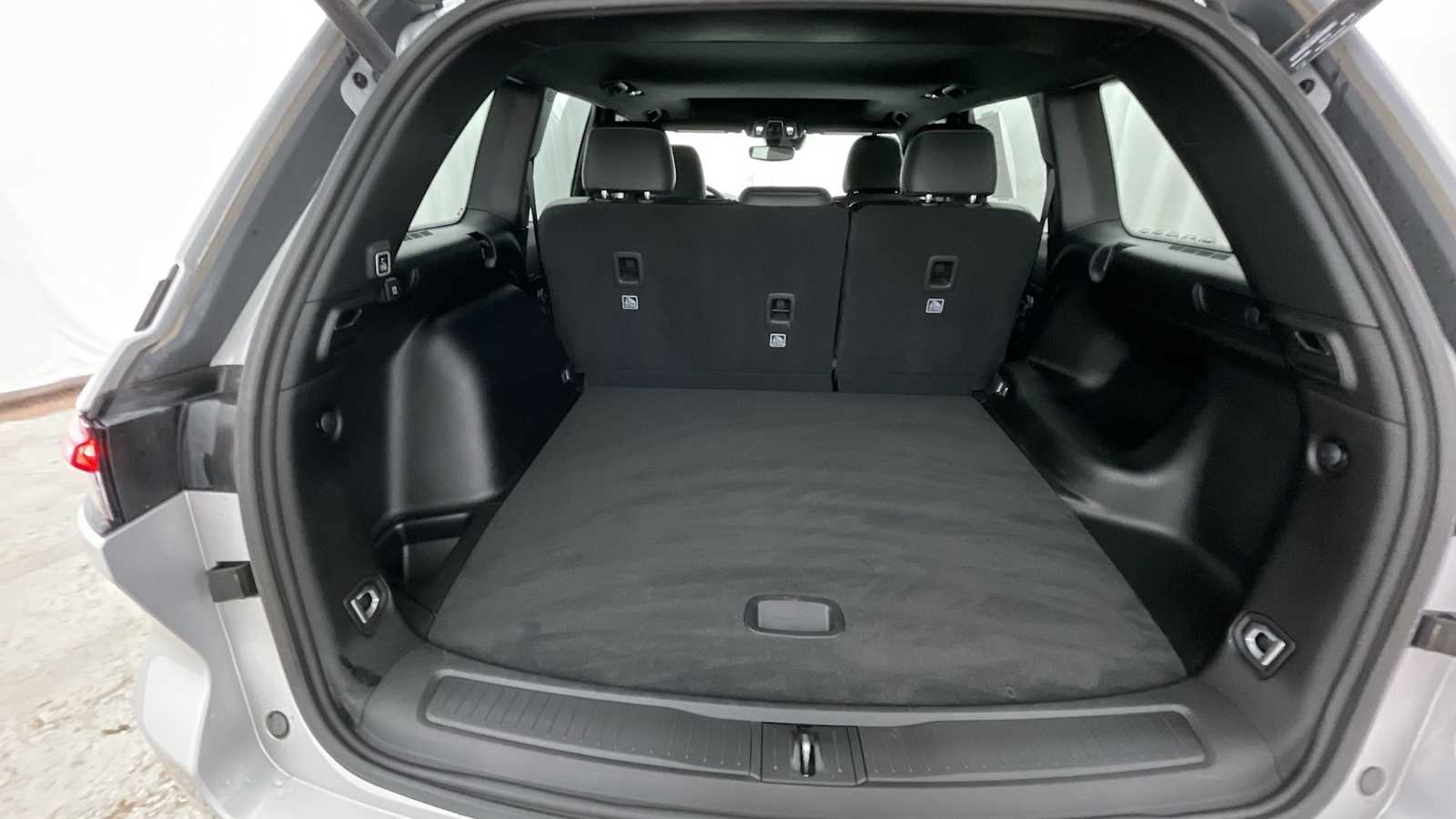 Thumbnail: 2024 Jeep Grand Cherokee - 29